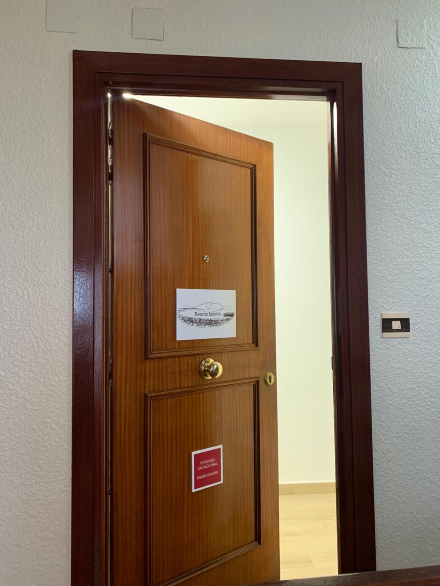 Rooms Ларедо Екстер'єр фото